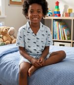 Ensemble Pyjama Court Garçon Bleu Clair – Motif Dinosaures – Image 2