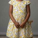 Robe Blanche à Motif Floral Jaune